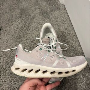 On Running Women's Gray and White Sneakers